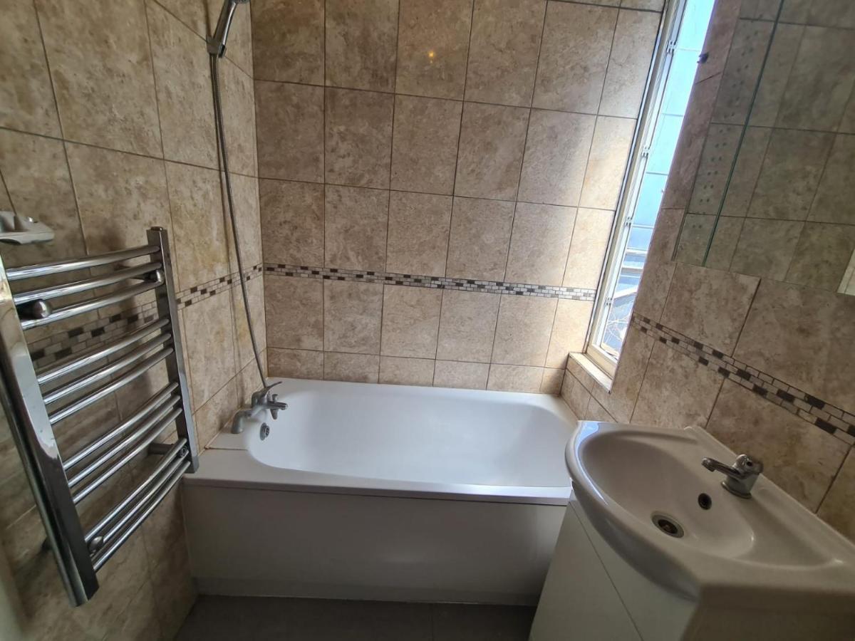 "Bright & Spacious" 3 Bedroom Flat By Kings Cross, St Pancras Station!!!!64 London Exterior photo