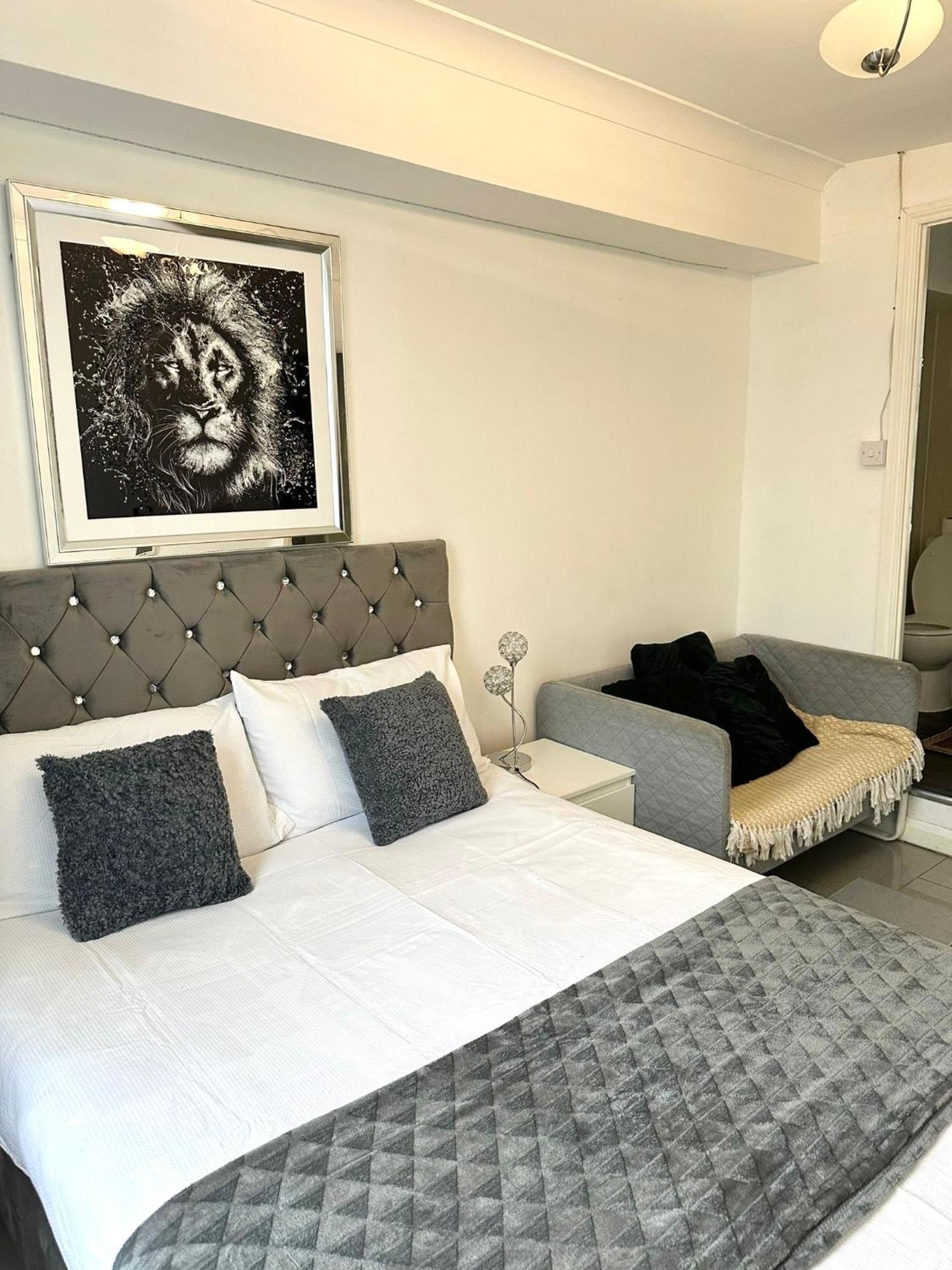 "Bright & Spacious" 3 Bedroom Flat By Kings Cross, St Pancras Station!!!!64 London Exterior photo