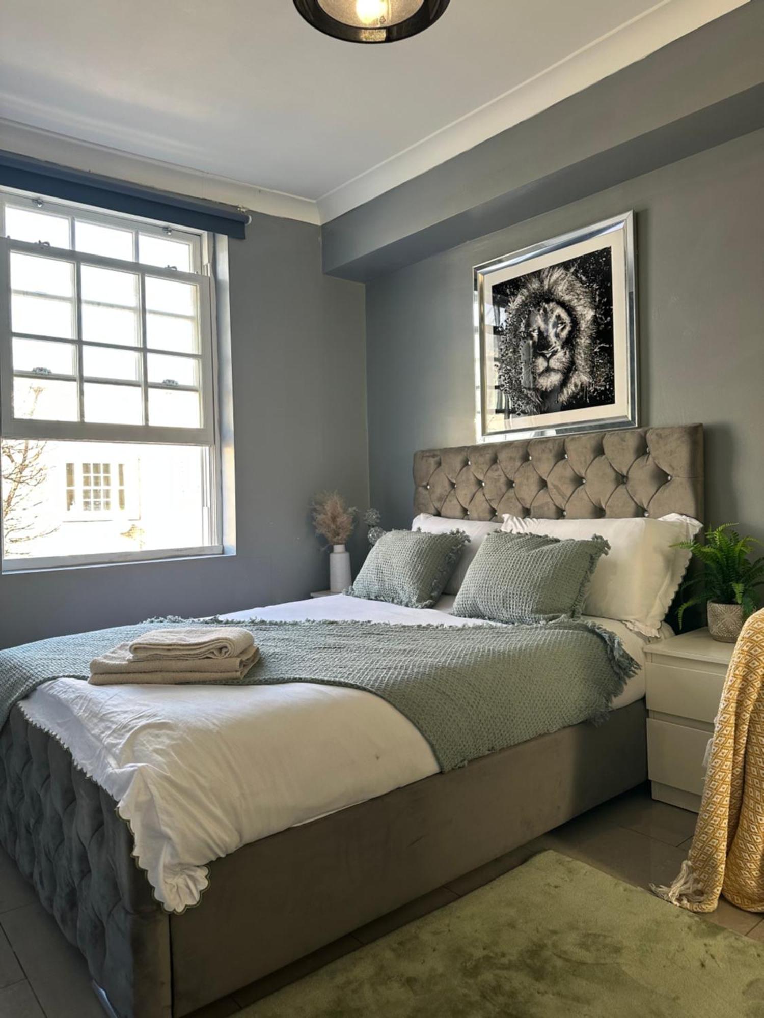 "Bright & Spacious" 3 Bedroom Flat By Kings Cross, St Pancras Station!!!!64 London Exterior photo