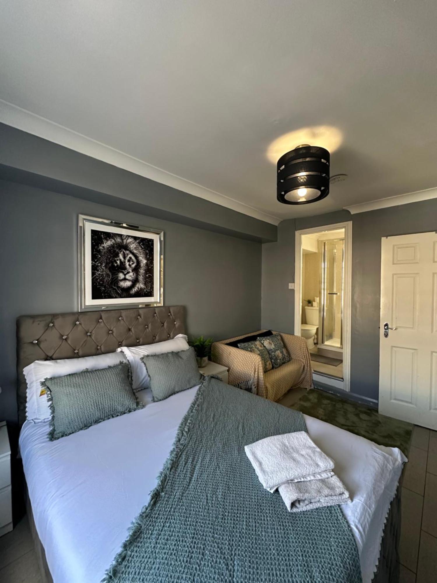 "Bright & Spacious" 3 Bedroom Flat By Kings Cross, St Pancras Station!!!!64 London Exterior photo
